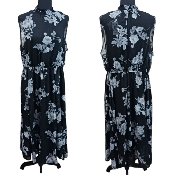 Torrid Clip Dot Mock Neck Midi Dress - Picture 3 of 11